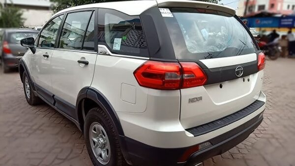 Tata- Hexa XE (Diesel) - Image 2